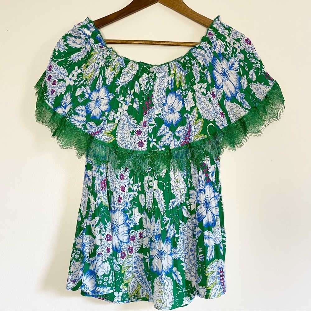 NWT Spense Green Floral Lace Top Size Medium